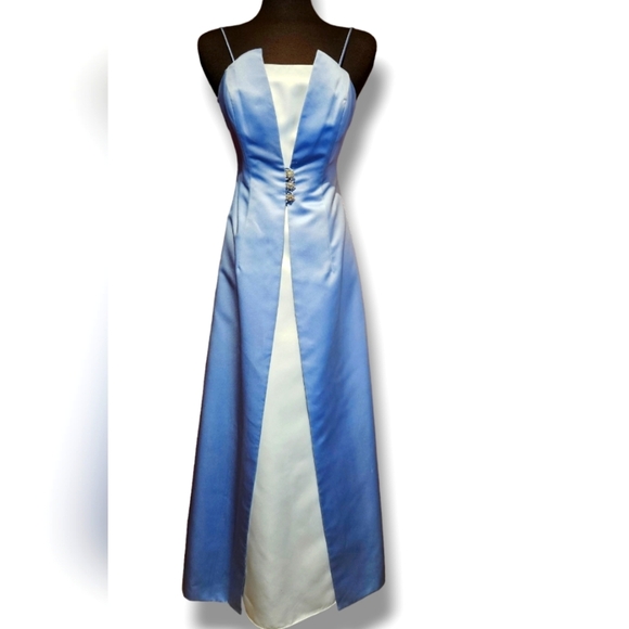 Classic ankle length dress - Picture 3 of 7